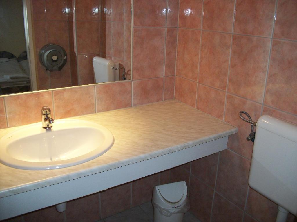 Hotel Viktoria Balatonalmádi Zimmer foto